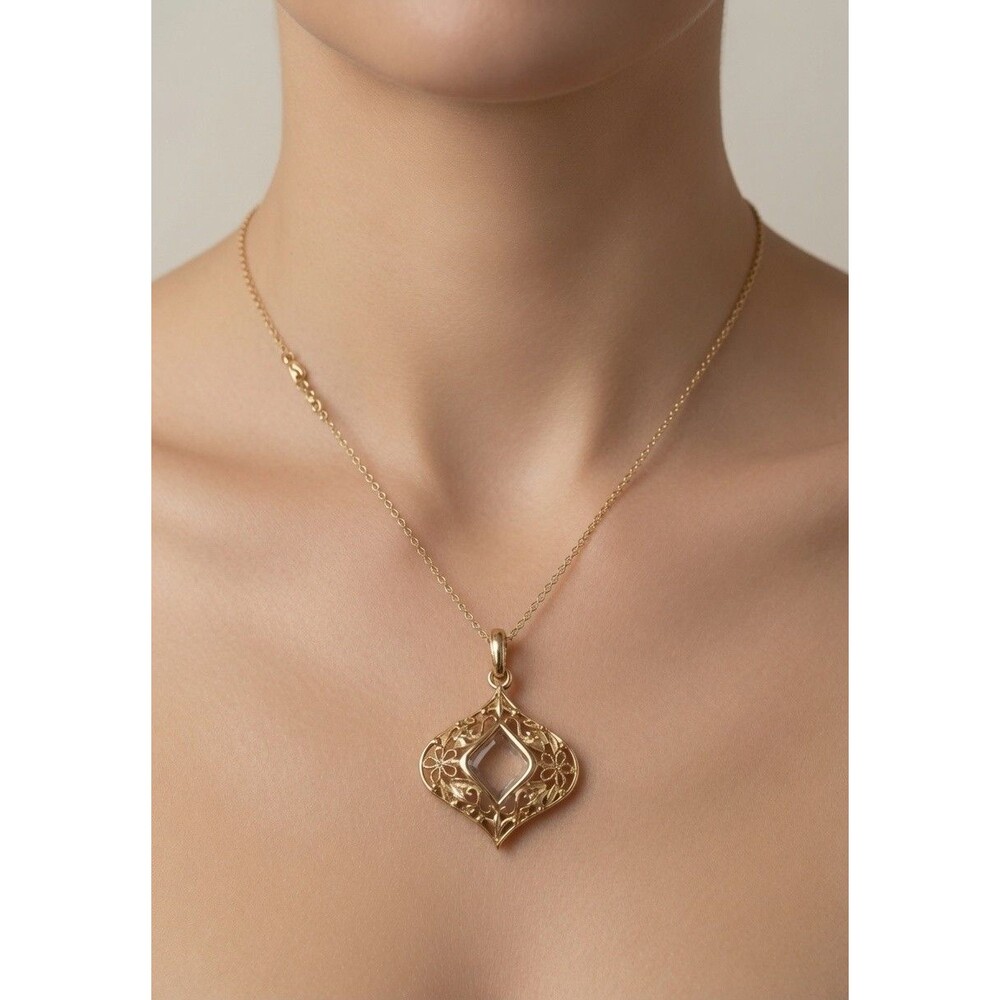 Gold Tone Floral Filigree Open Arabesque Pendant Vintage Necklace